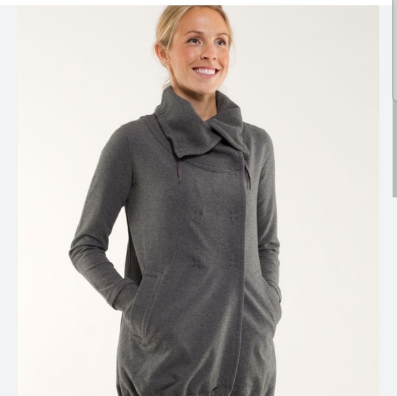 Lululemon Gratitude Wrap black size 6 - Picture 2 of 2